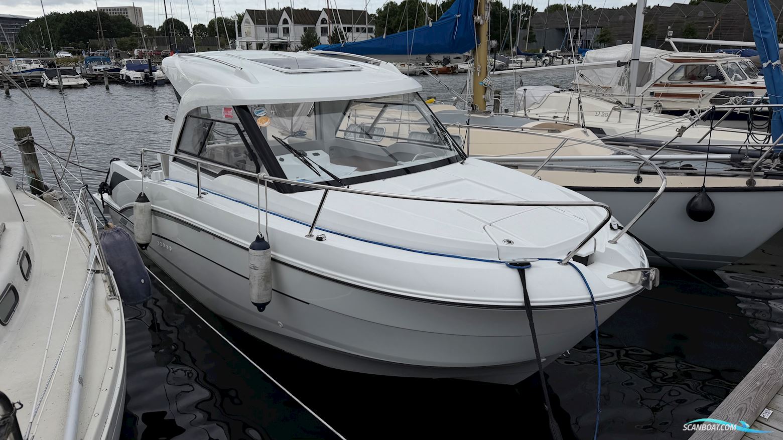 Beneteau Antares 7