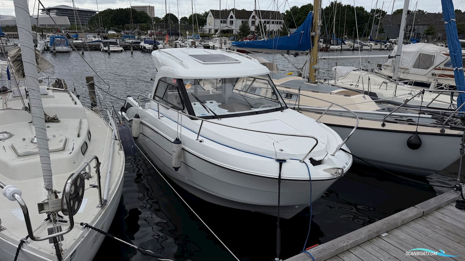Beneteau Antares 7
