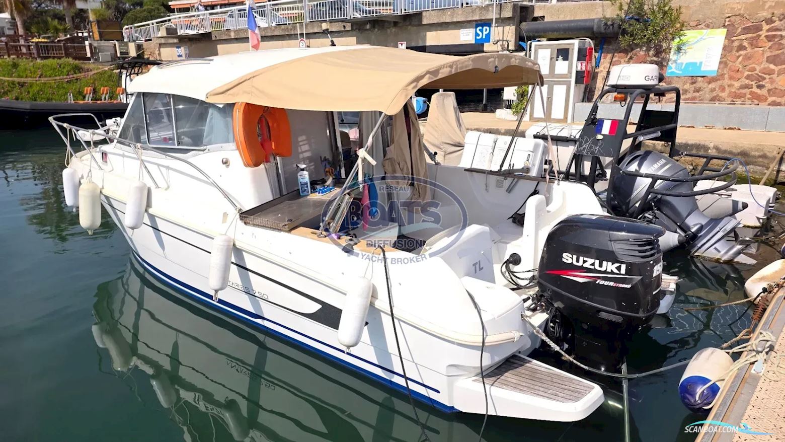 Beneteau Antares 750 HB