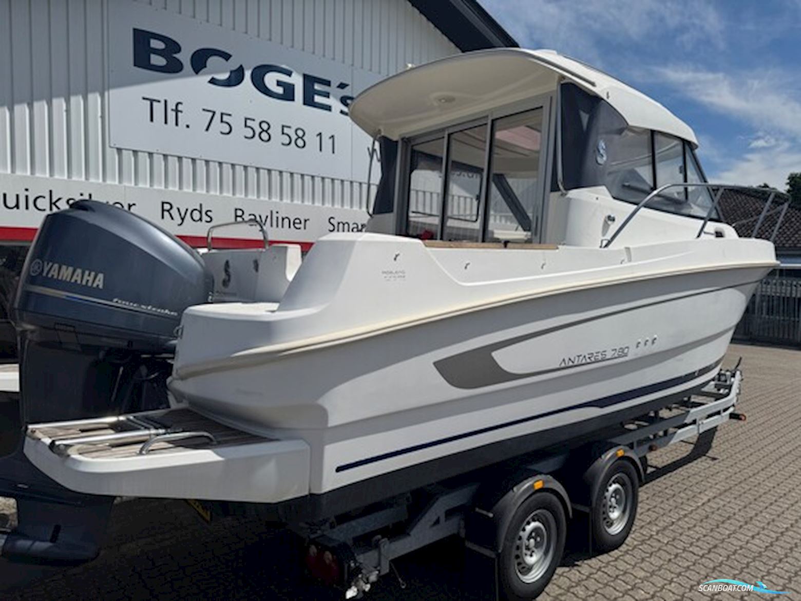 Beneteau Antares 780 Med 225 hk Yamaha-Efi 4 Takt V6 - Solgt
