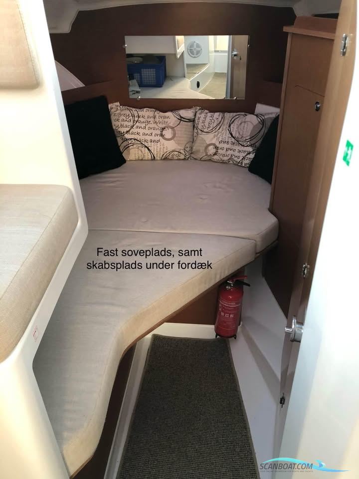 Beneteau Antares 780