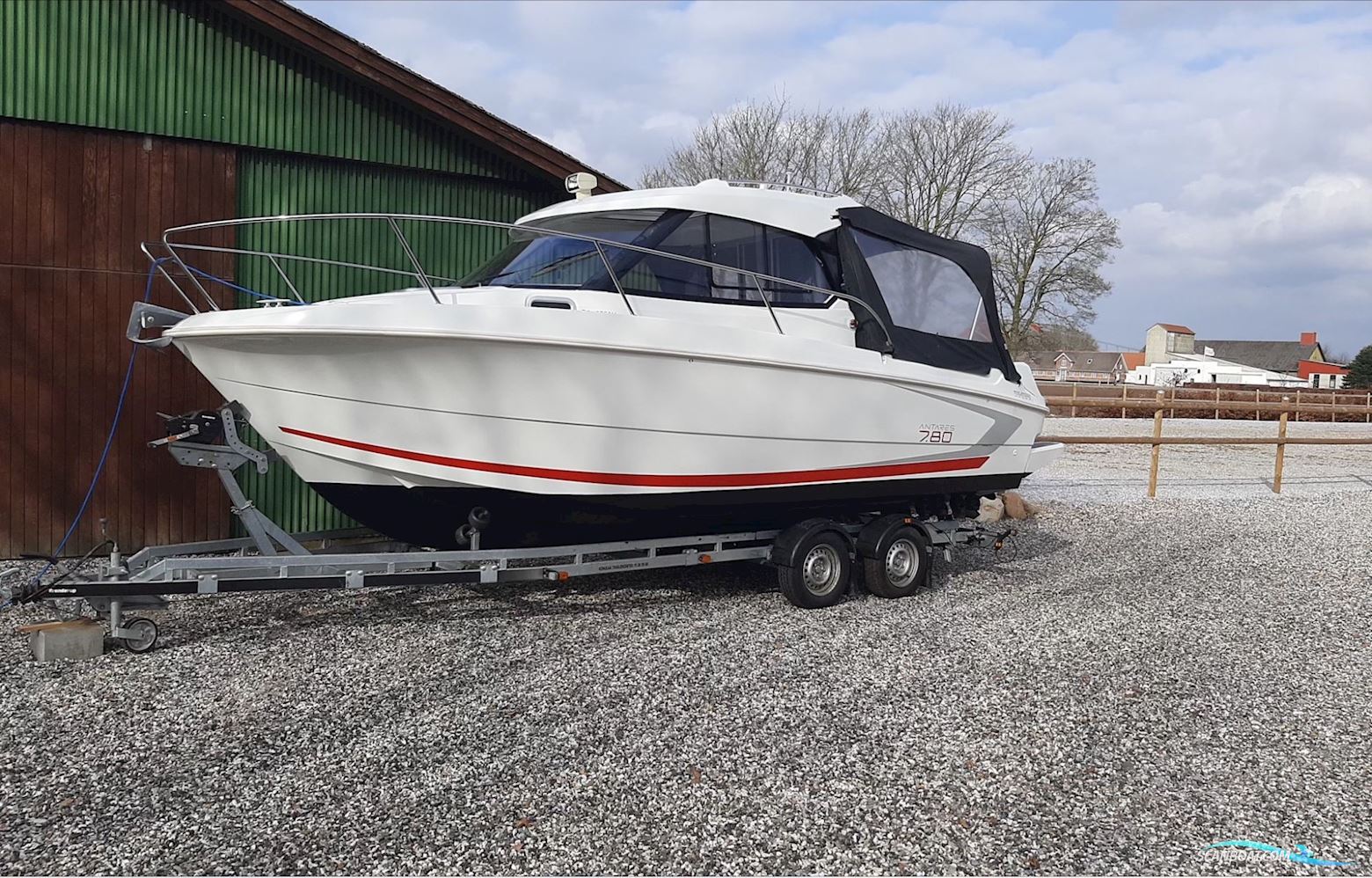 Bénéteau Antares 780