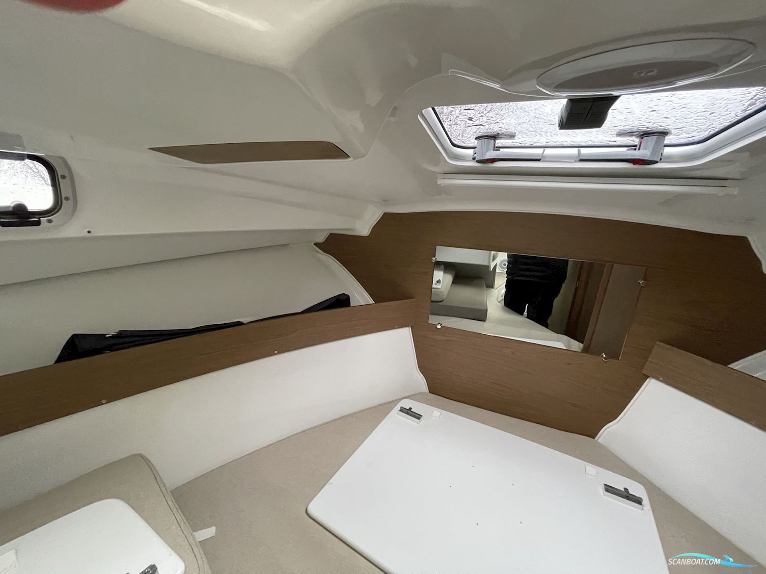 Bénéteau Antares 780