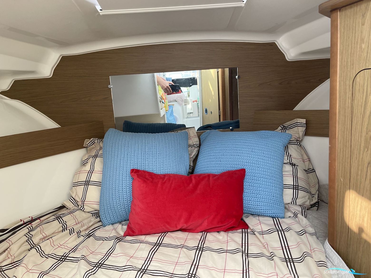 Bénéteau Antares 780