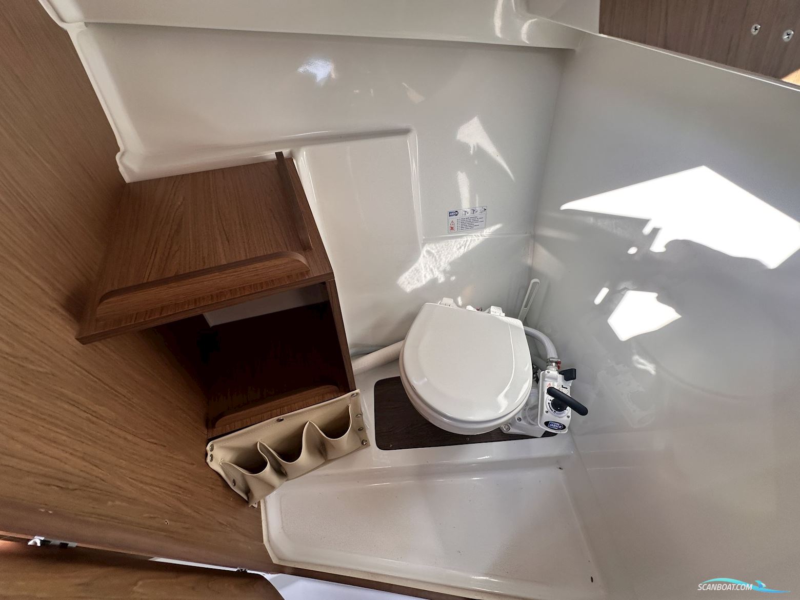 Bénéteau Antares 780