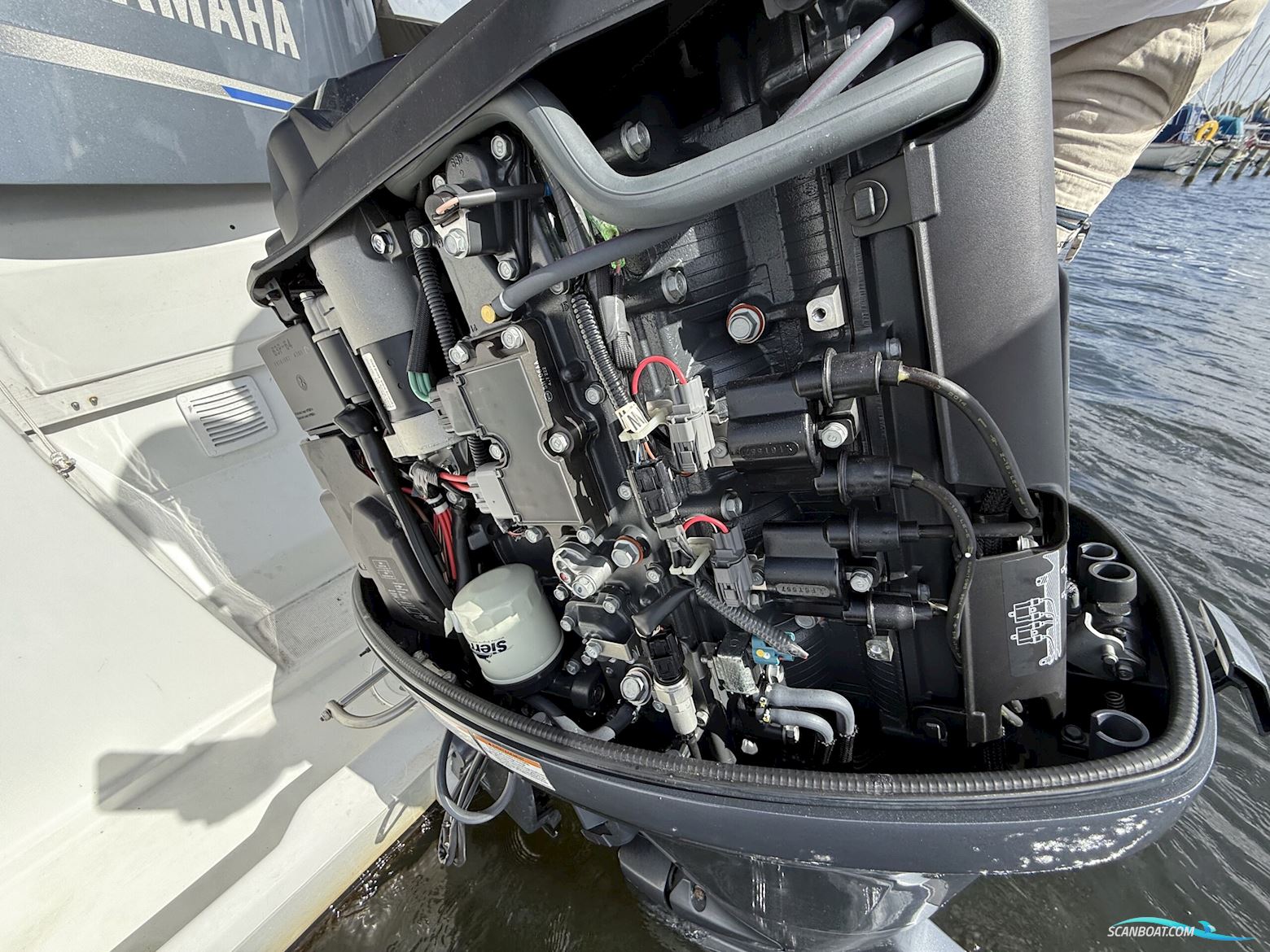 Beneteau Antares 780