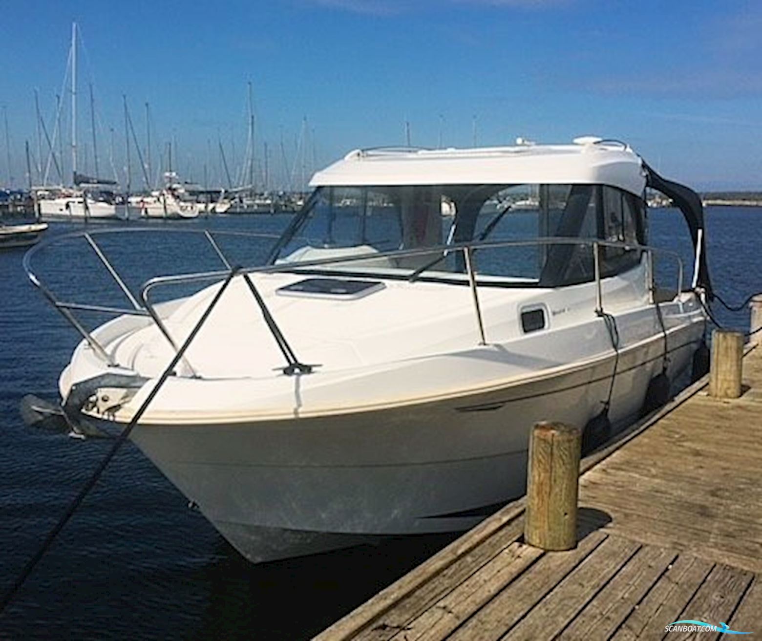 Beneteau Antares 7.80 Til Salg – Yamaha 150 HK – Veludstyret Kabinebåd Fra 2013