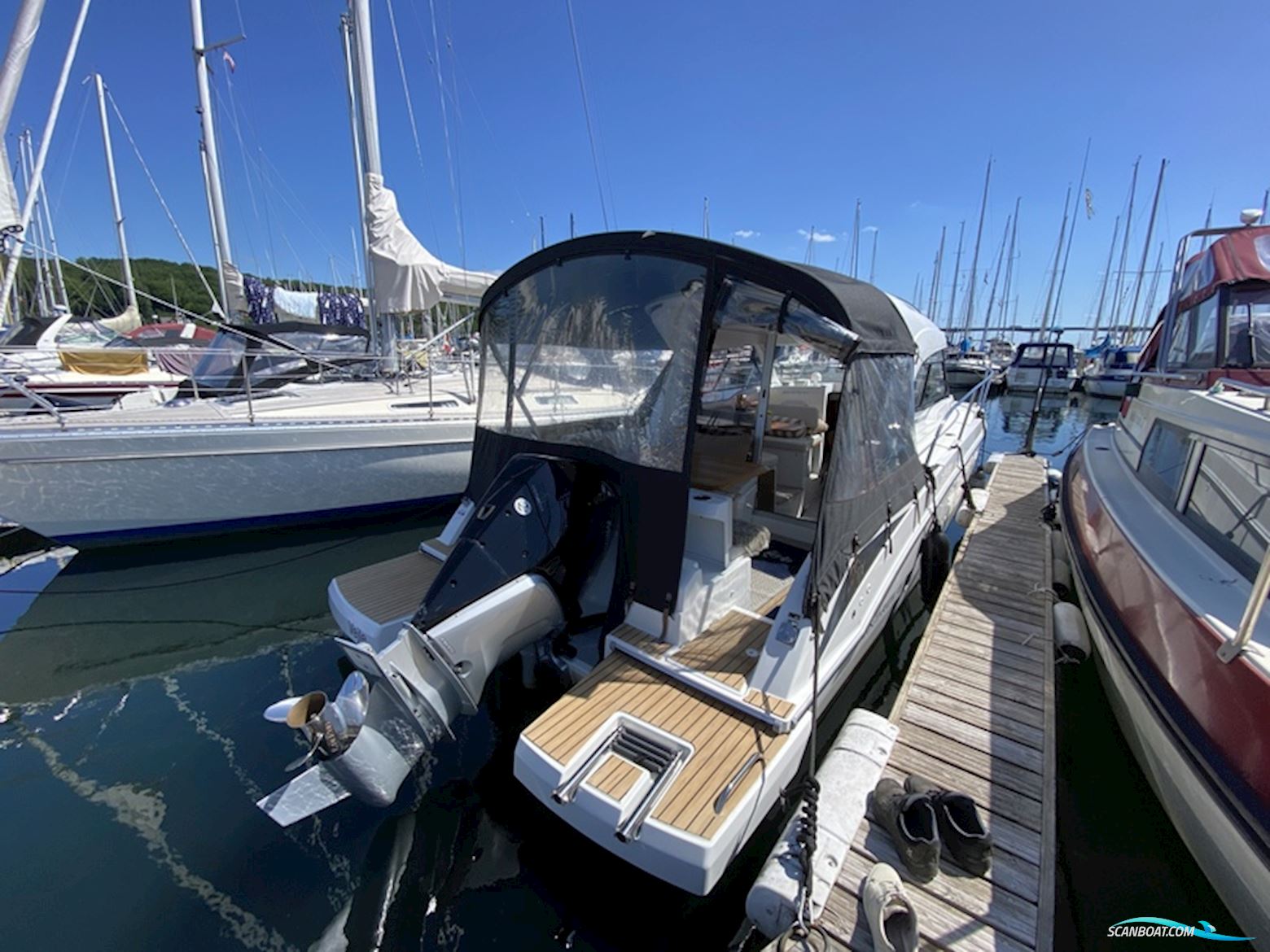 Beneteau Antares 8