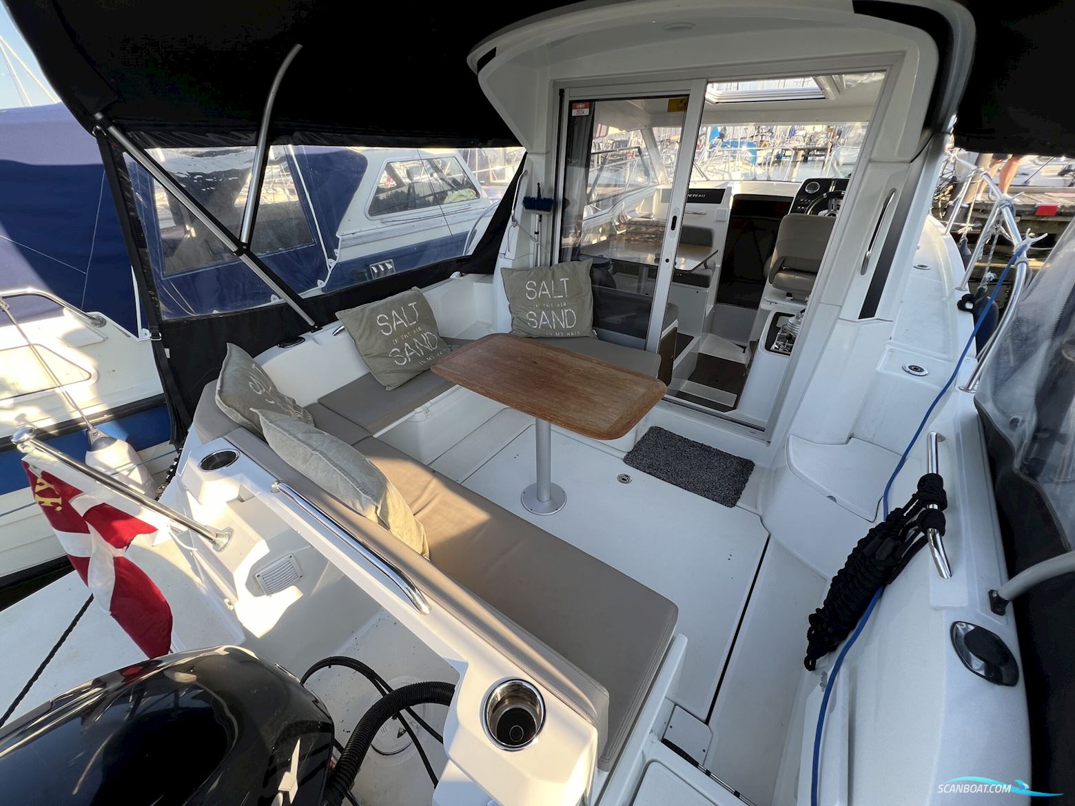 Beneteau Antares 8