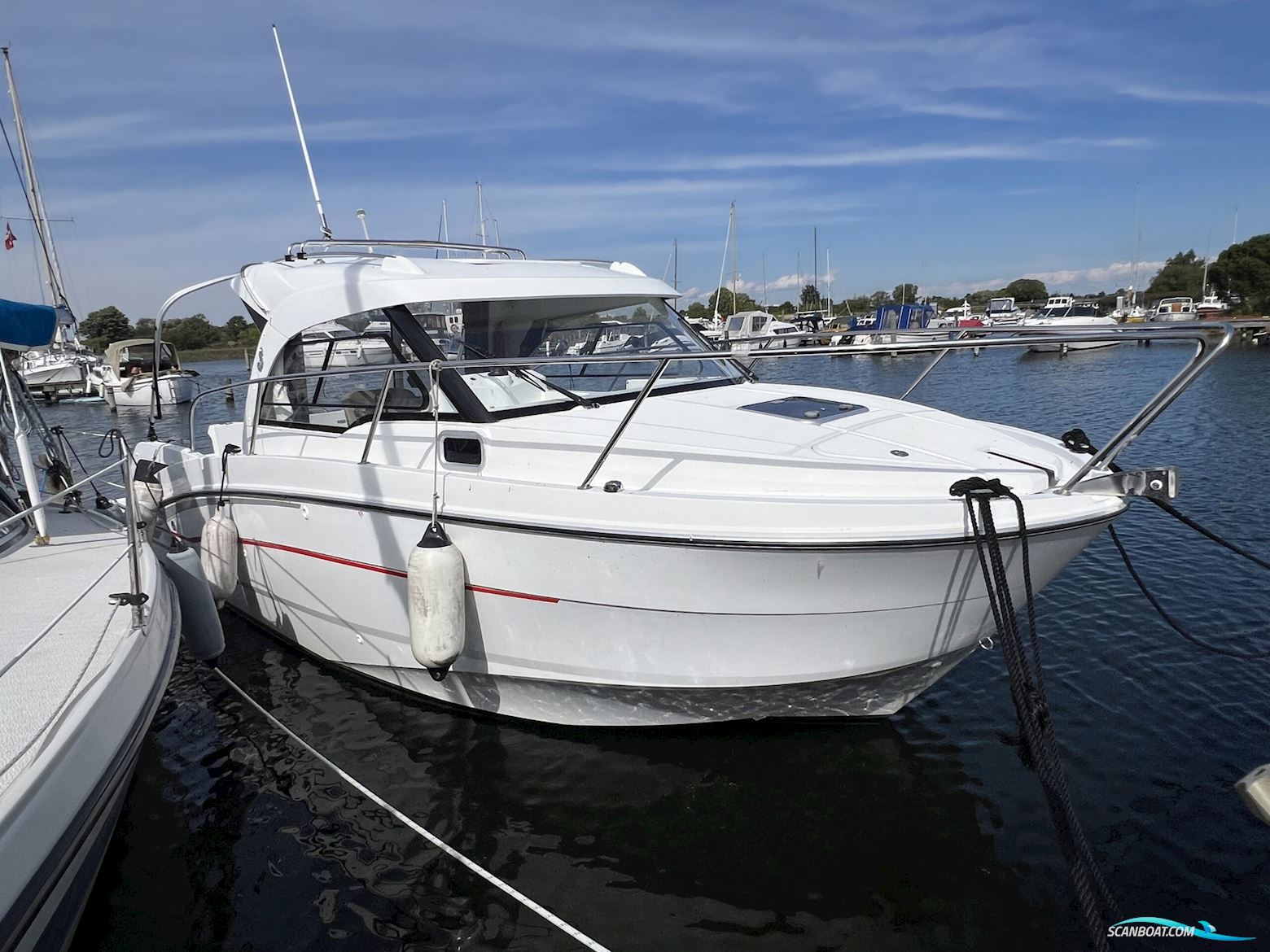 Beneteau Antares 8