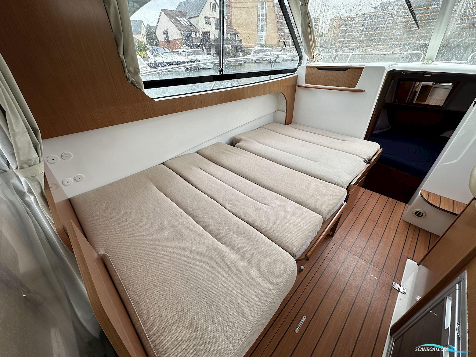 Beneteau Antares 8