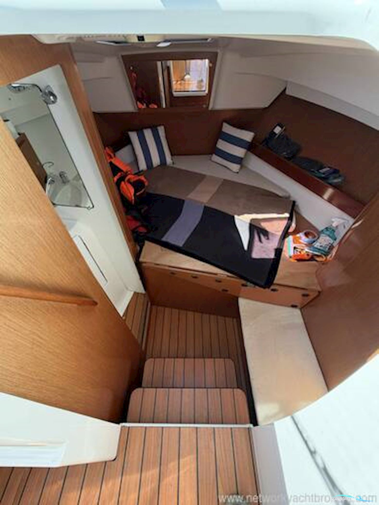 Beneteau Antares 8