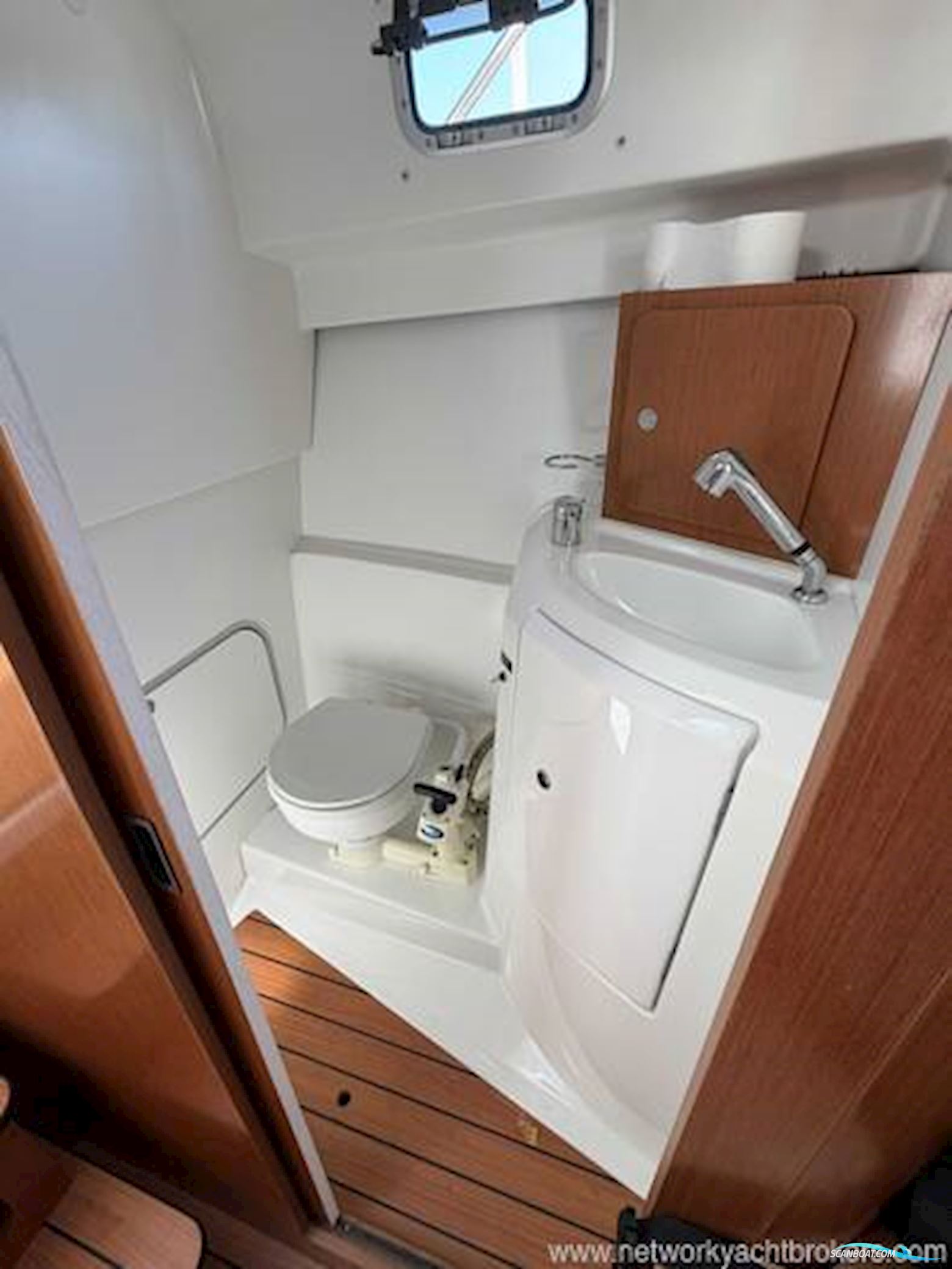 Beneteau Antares 8