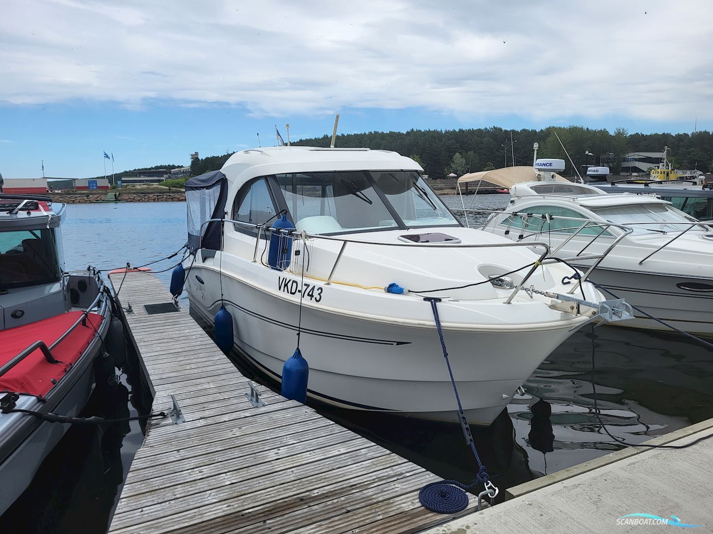 Beneteau Antares 8