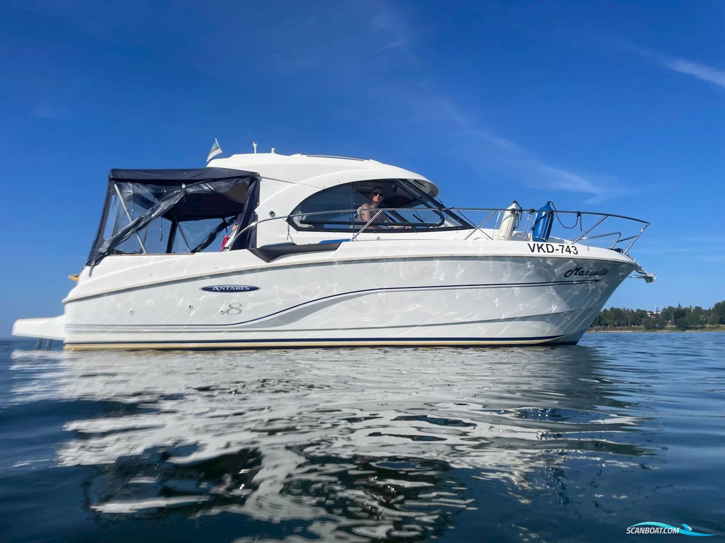 Beneteau Antares 8