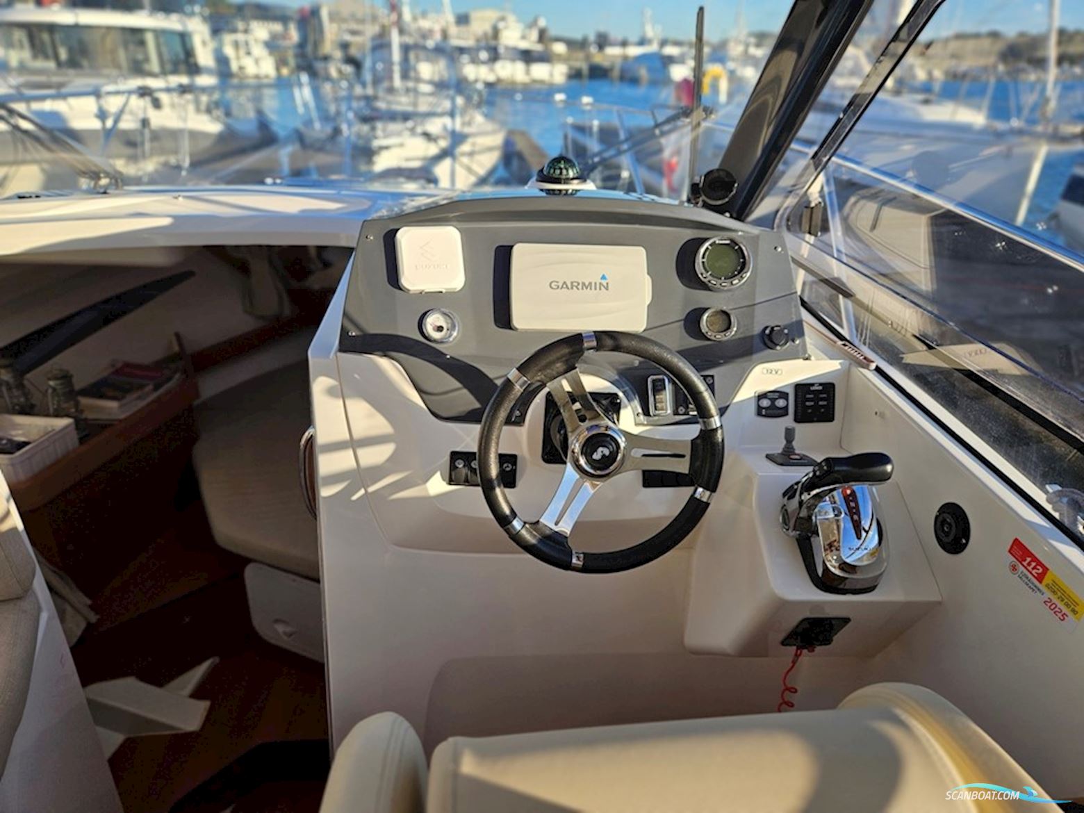 Beneteau Antares 880