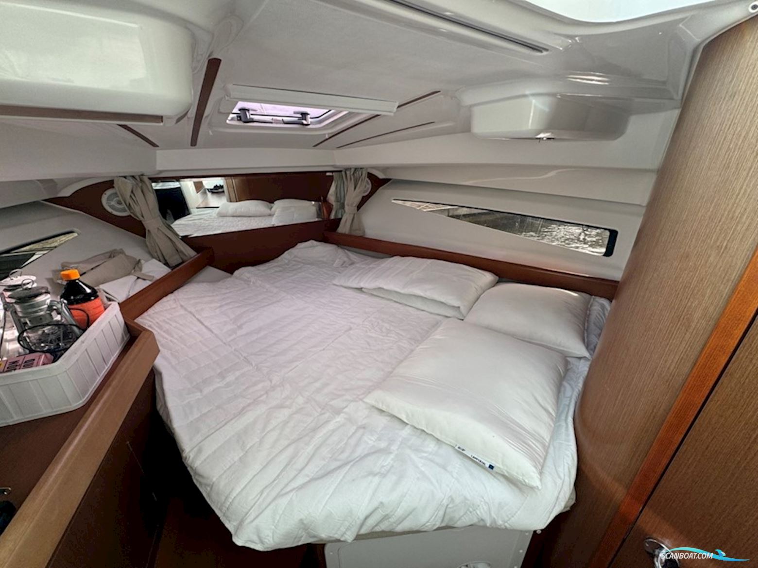 Beneteau Antares 880