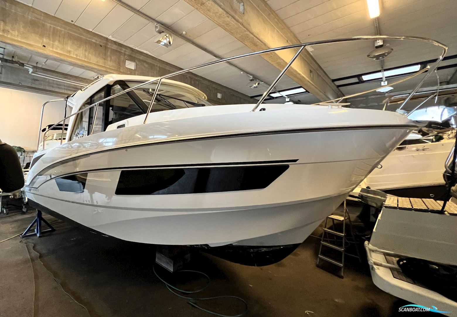 Beneteau Antares 9