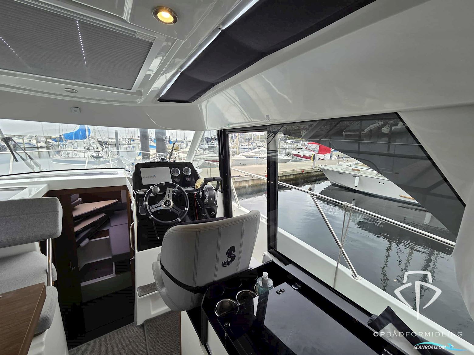 Beneteau Antares 9