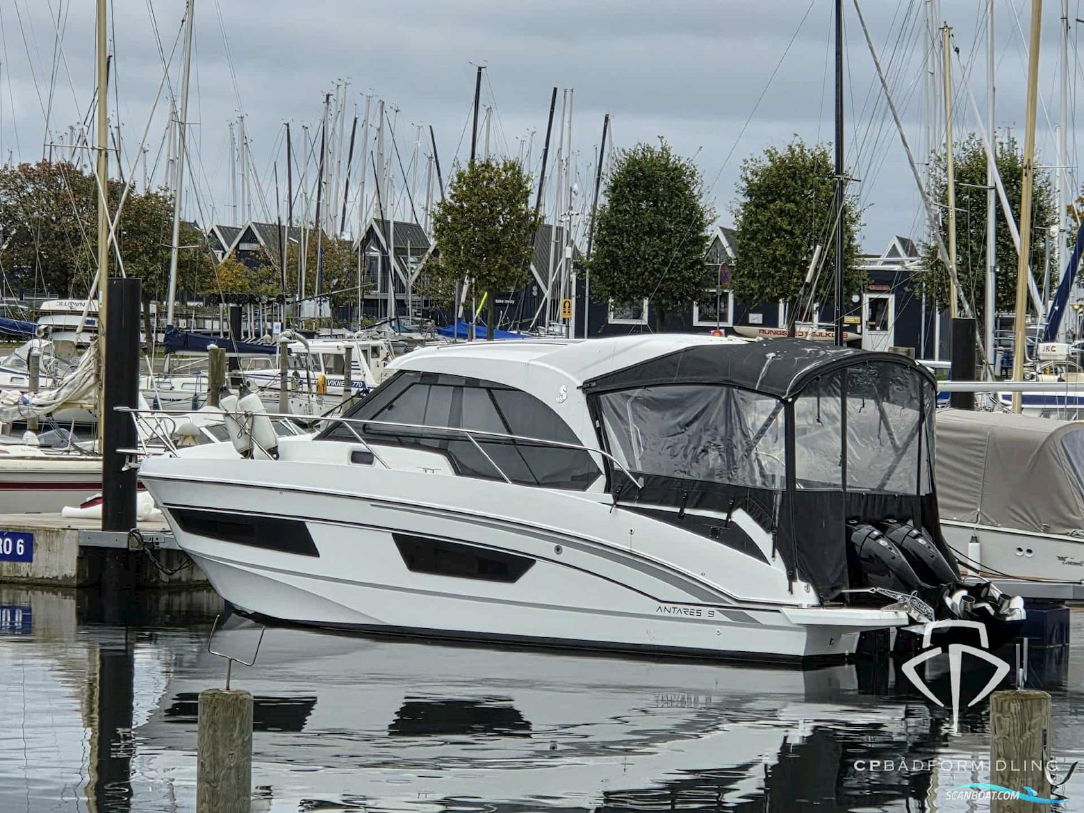 Beneteau Antares 9