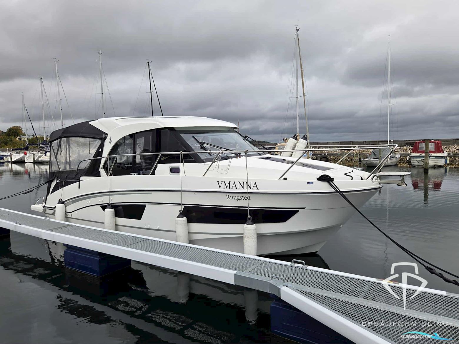 Beneteau Antares 9