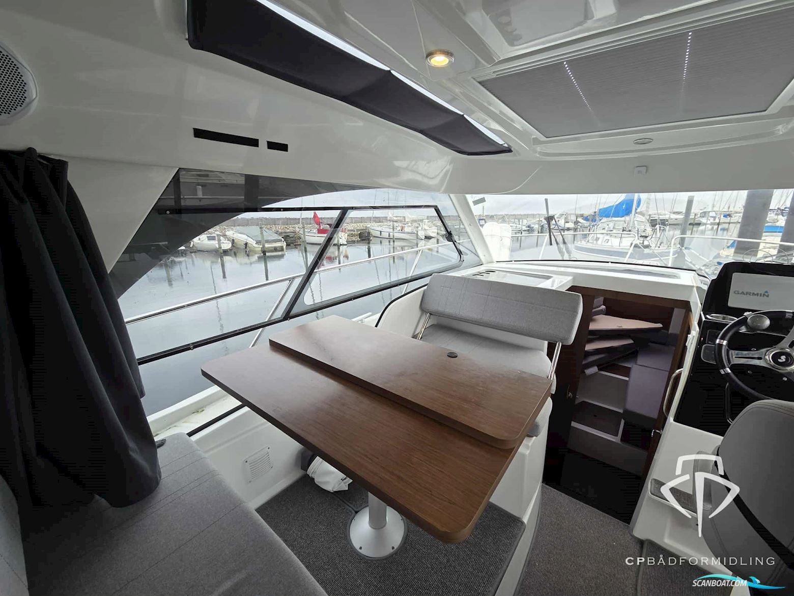 Beneteau Antares 9