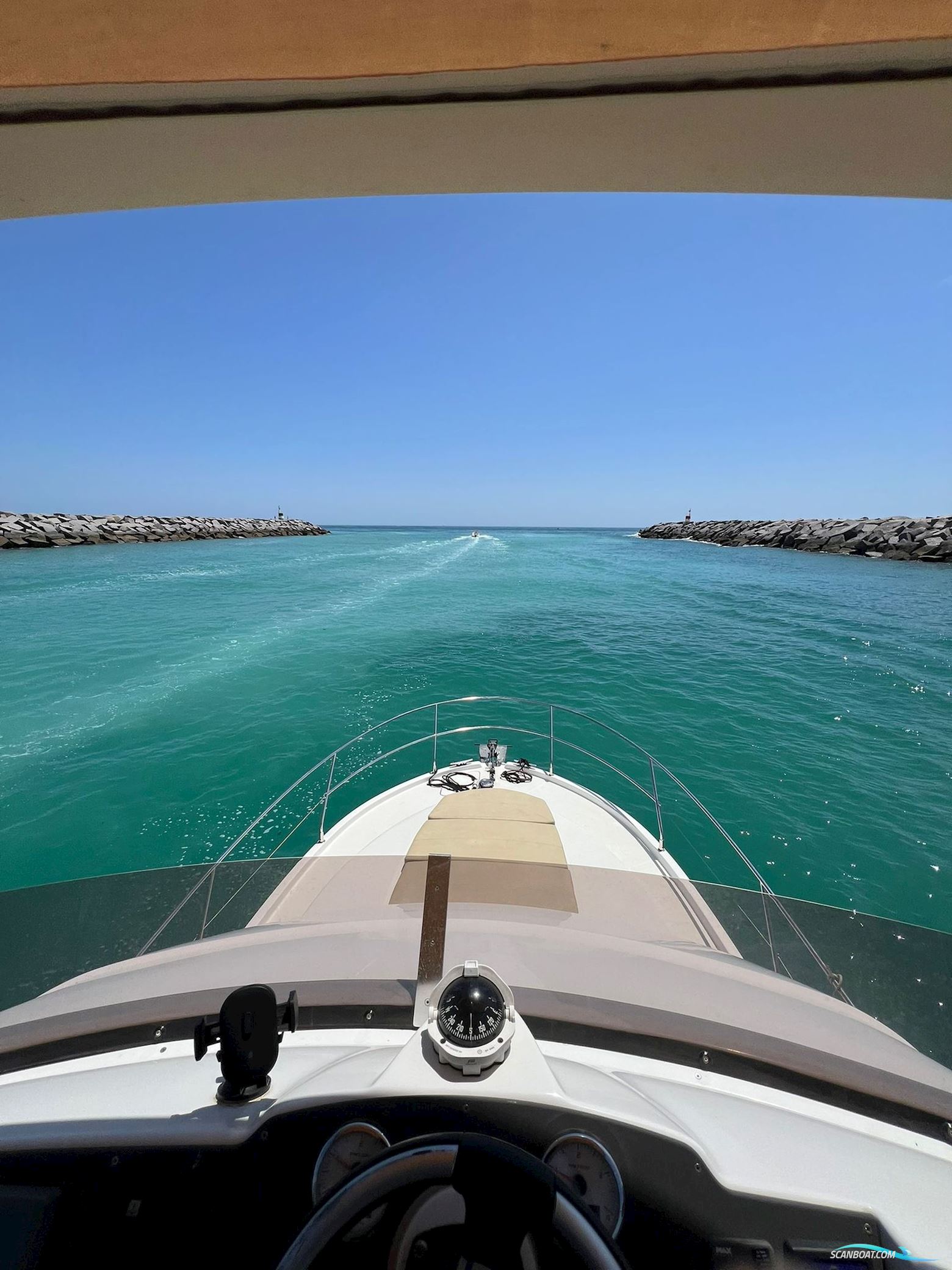 Beneteau Antares 9.80 Flybridge – 2009