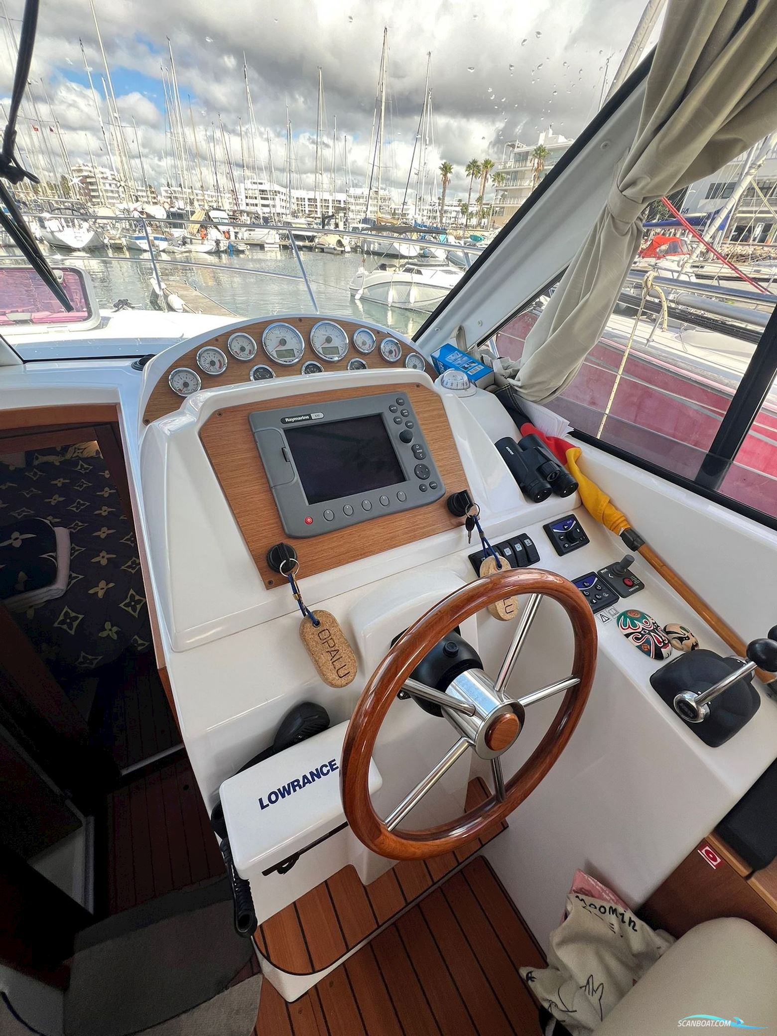 Beneteau Antares 9.80 Flybridge – 2009