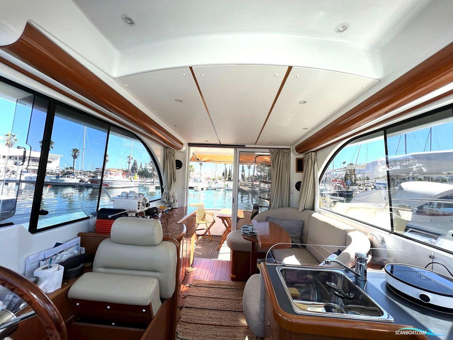 Beneteau Antares 9.80 Flybridge – 2009