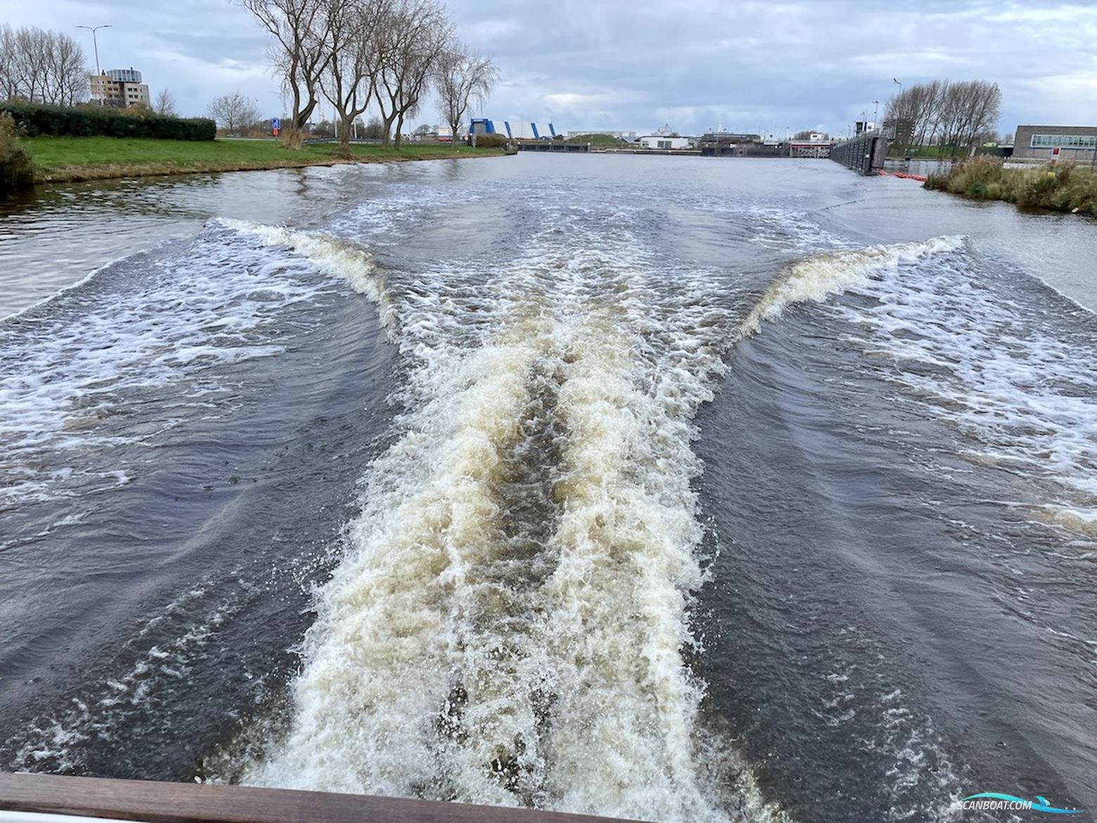 Beneteau Antares 980