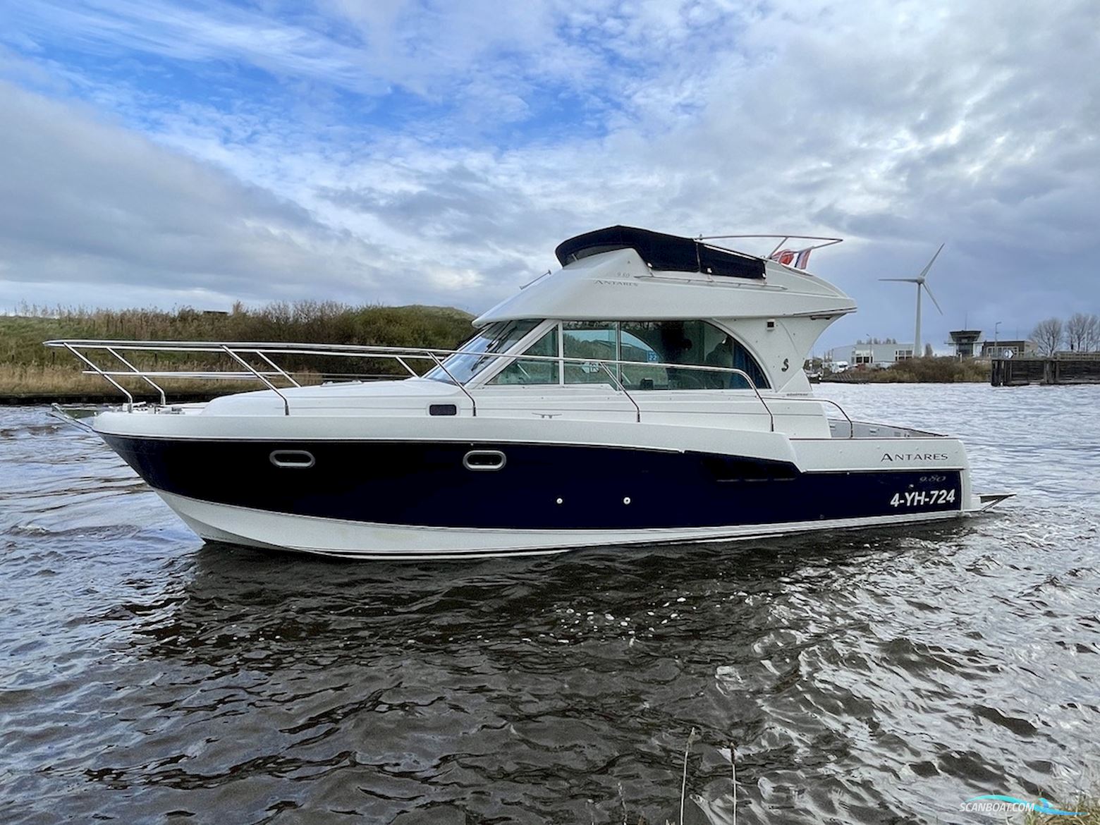 Beneteau Antares 980
