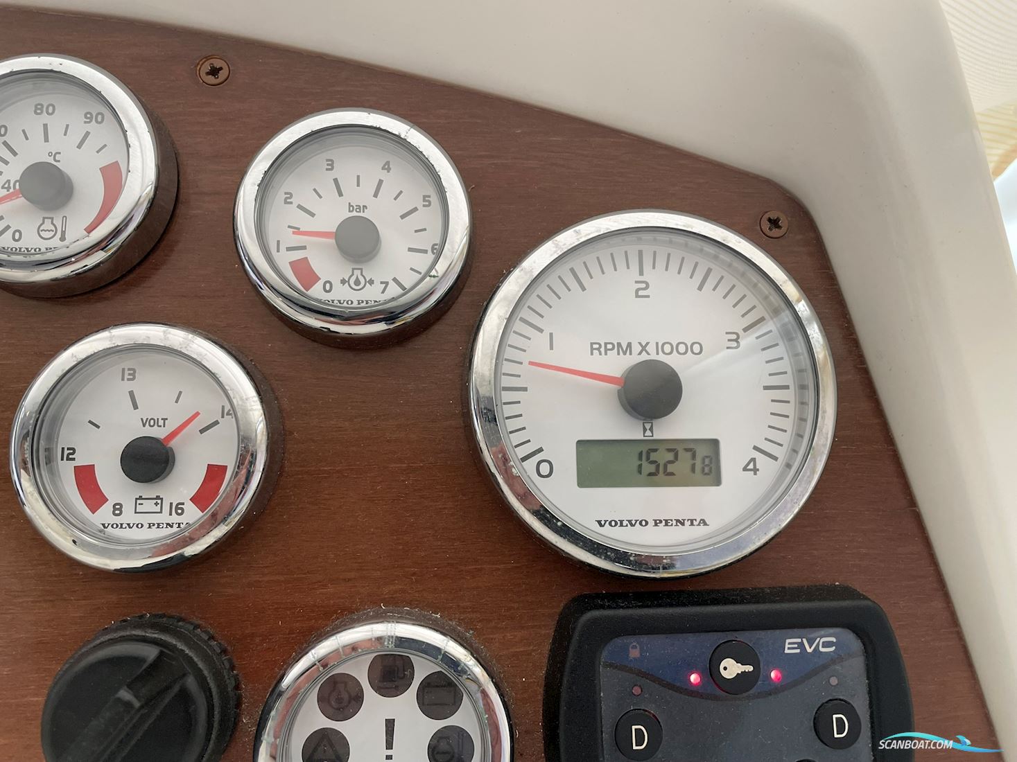 Beneteau Antares 9.80