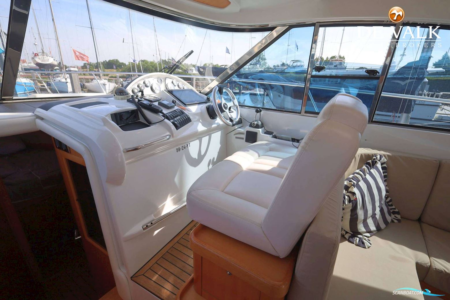 Beneteau Flyer 12 Cabin