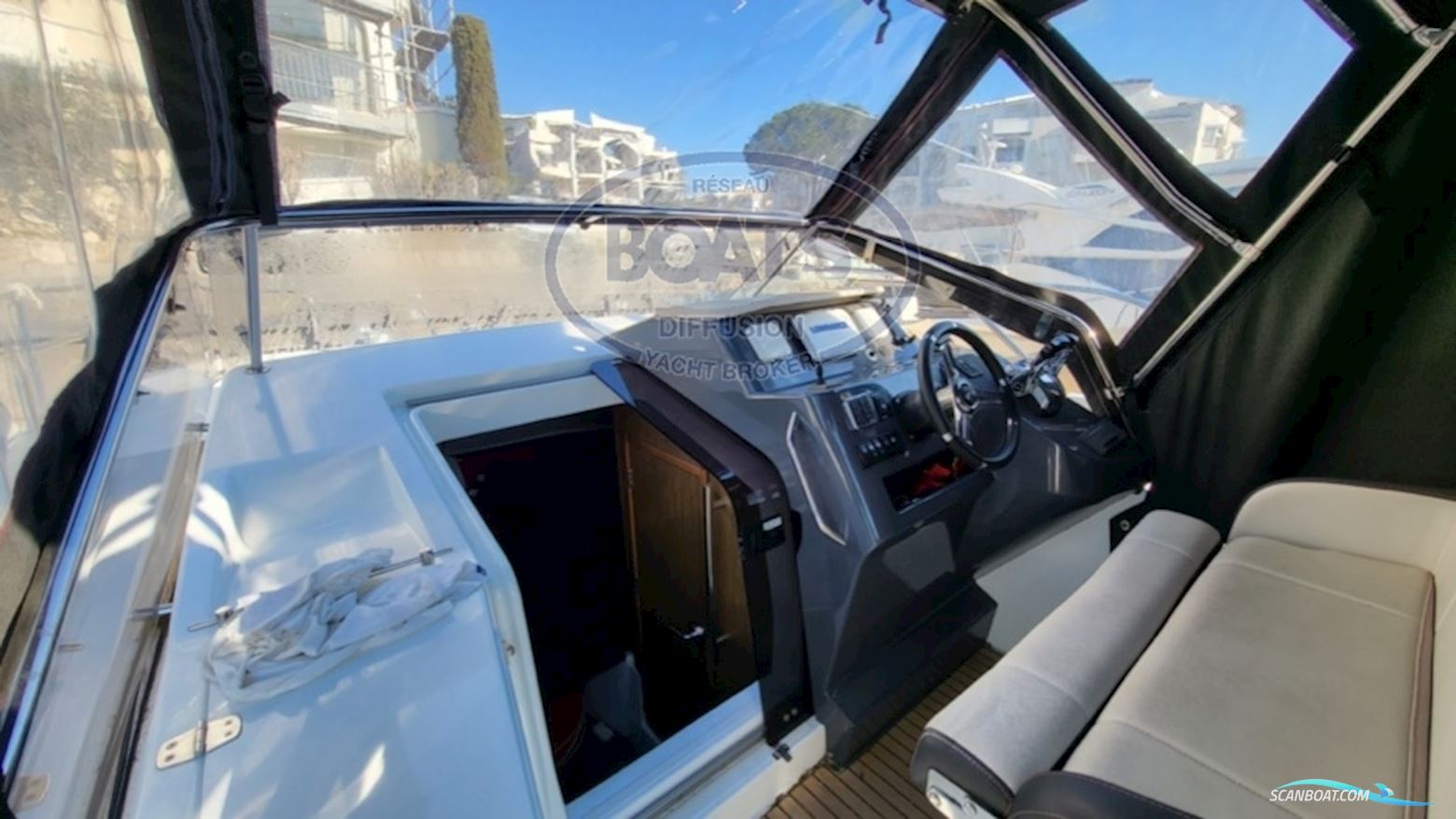 Beneteau Flyer 8.8 Sundeck