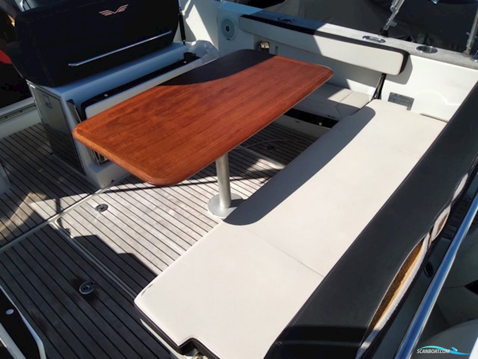 Beneteau Flyer 8.8 Sundeck
