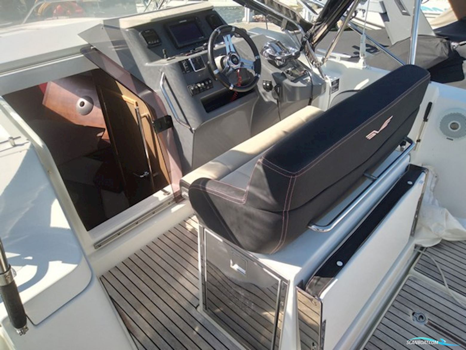Beneteau Flyer 8.8 Sundeck