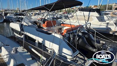 Beneteau Flyer 8.8 Sundeck Motorboat 2015, with Suzuki engine, France