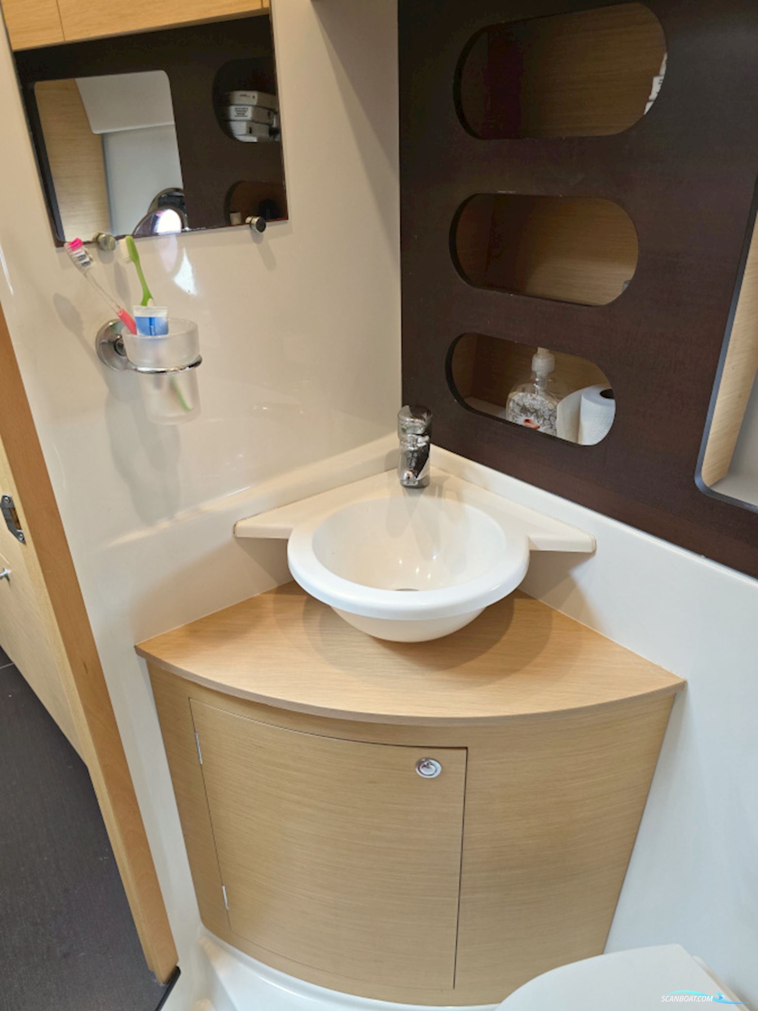 Beneteau Monte Carlo 37 SC Volvo Penta D4-260 EVC