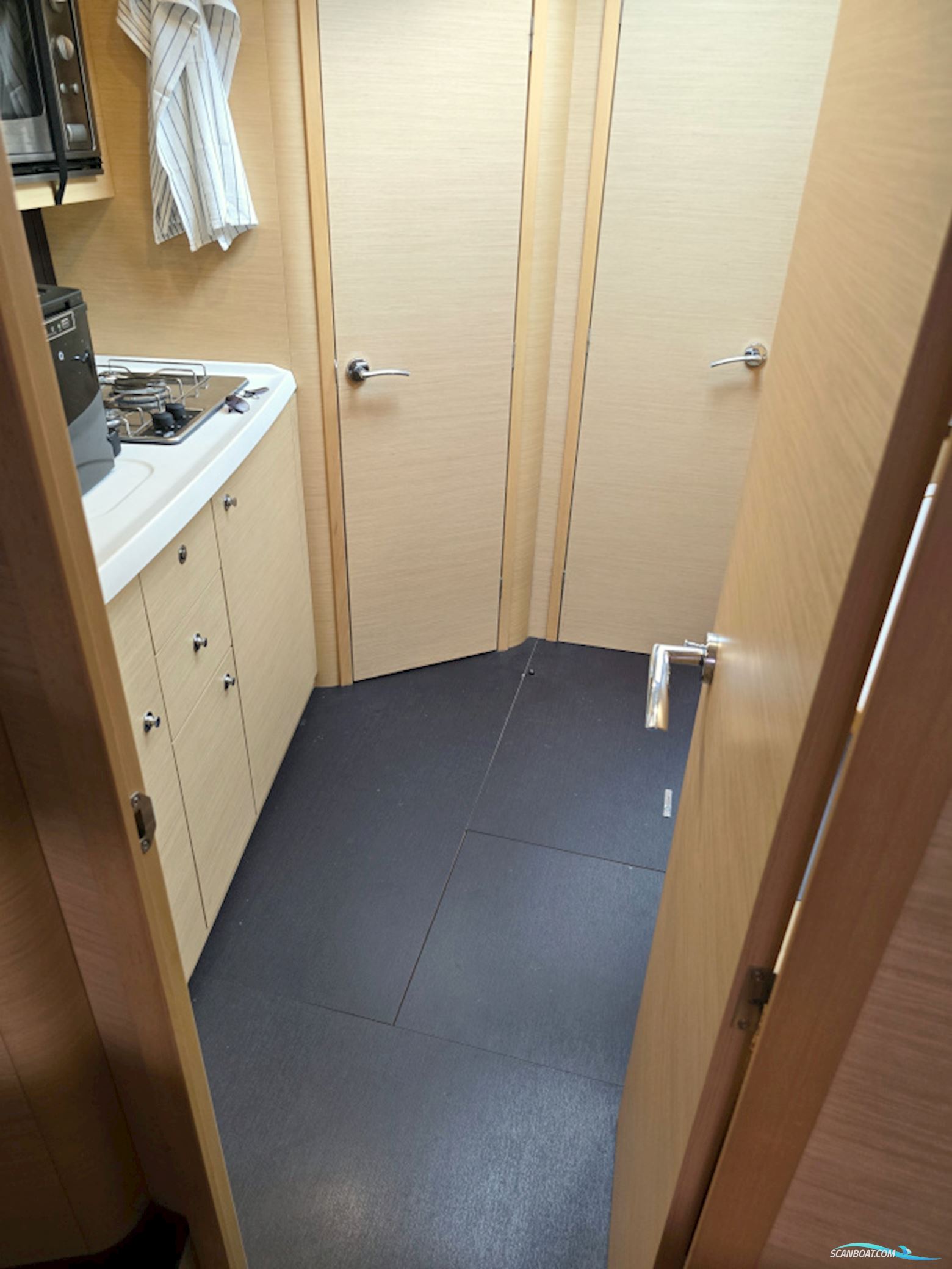 Beneteau Monte Carlo 37 SC Volvo Penta D4-260 EVC