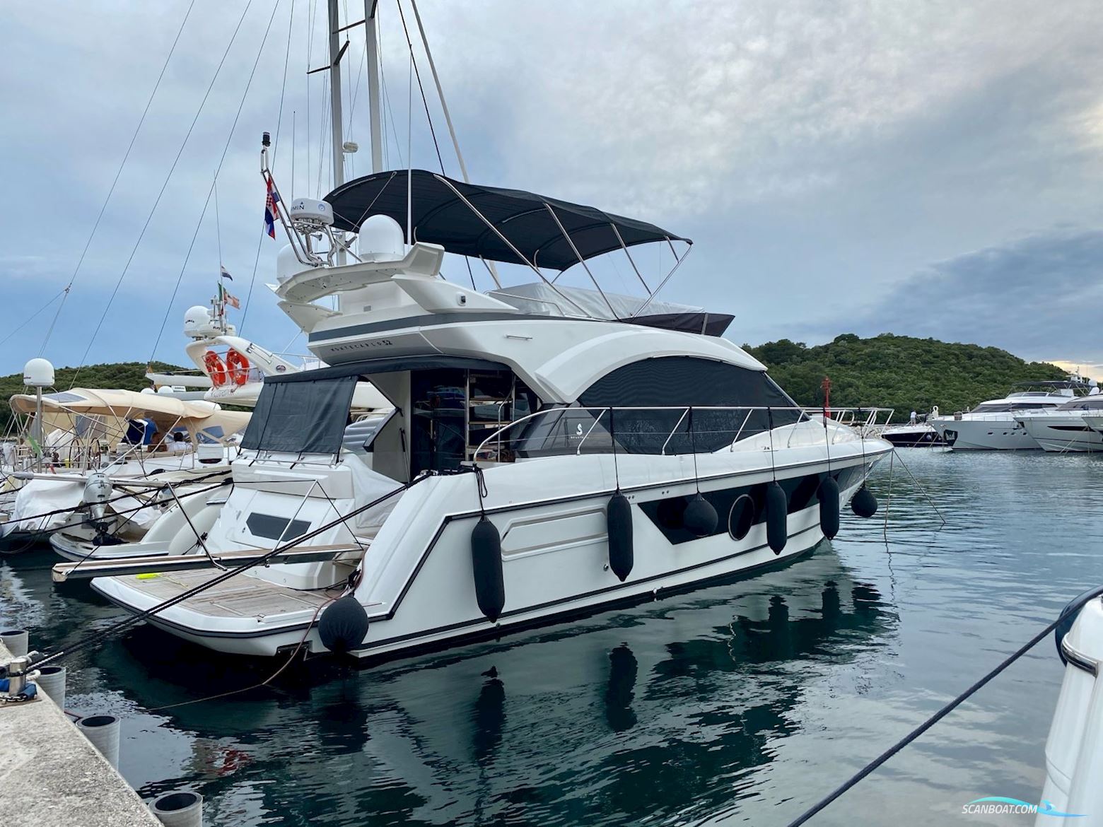 Bénéteau Monte Carlo 5 Motorboat 2020, with Volvo Penta engine, Croatia