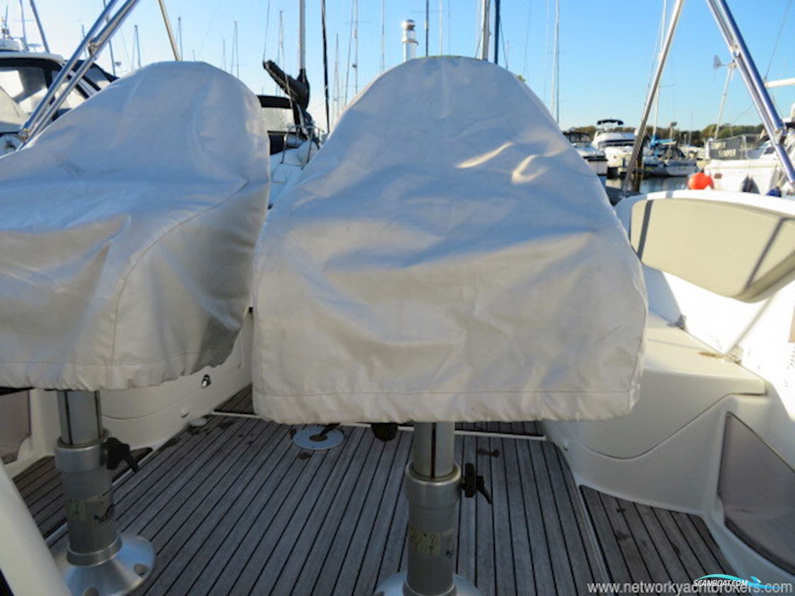 Beneteau Rubis 750 Flyer Sun deck