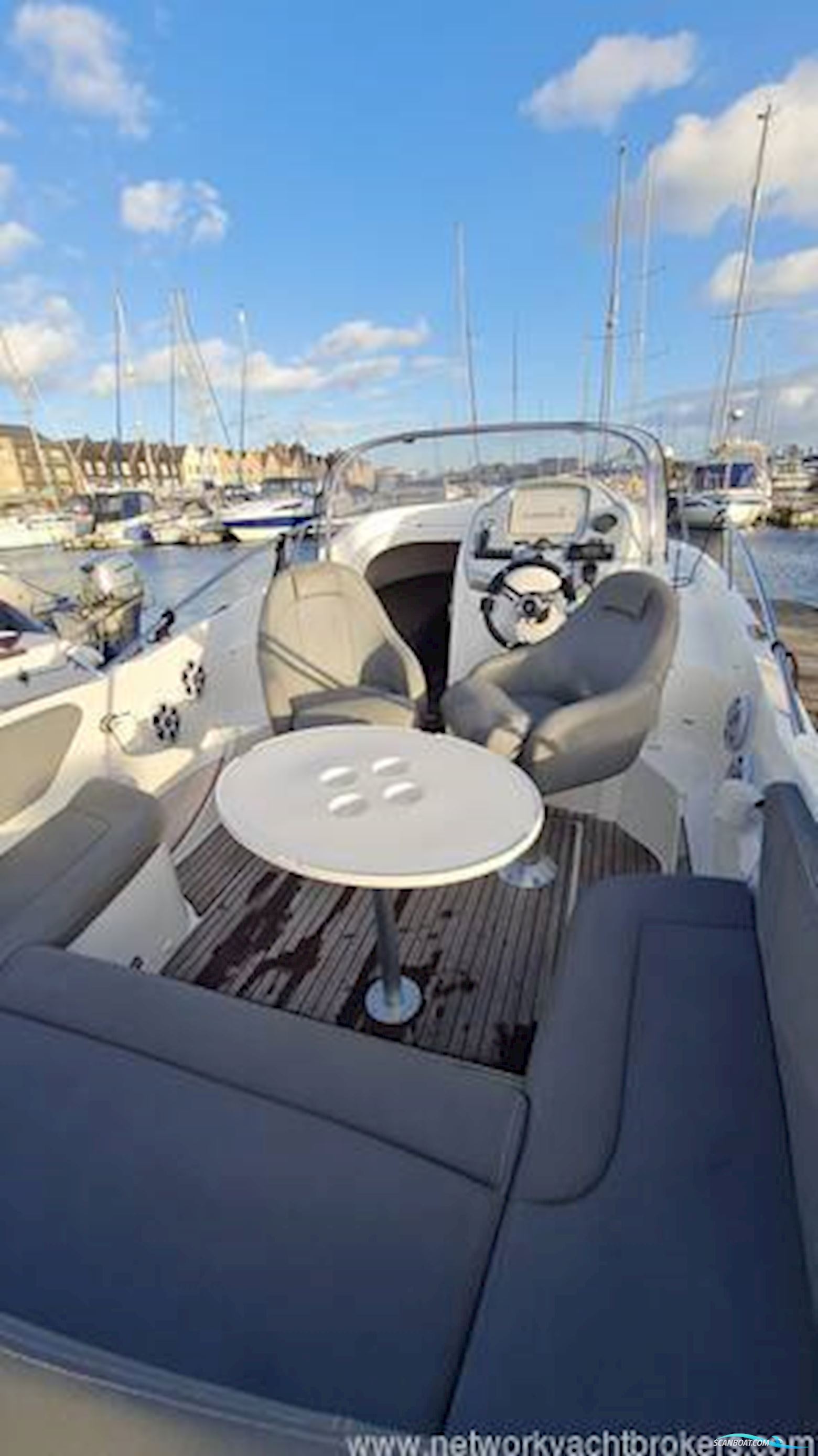 Beneteau Rubis 750 Flyer Sun Deck