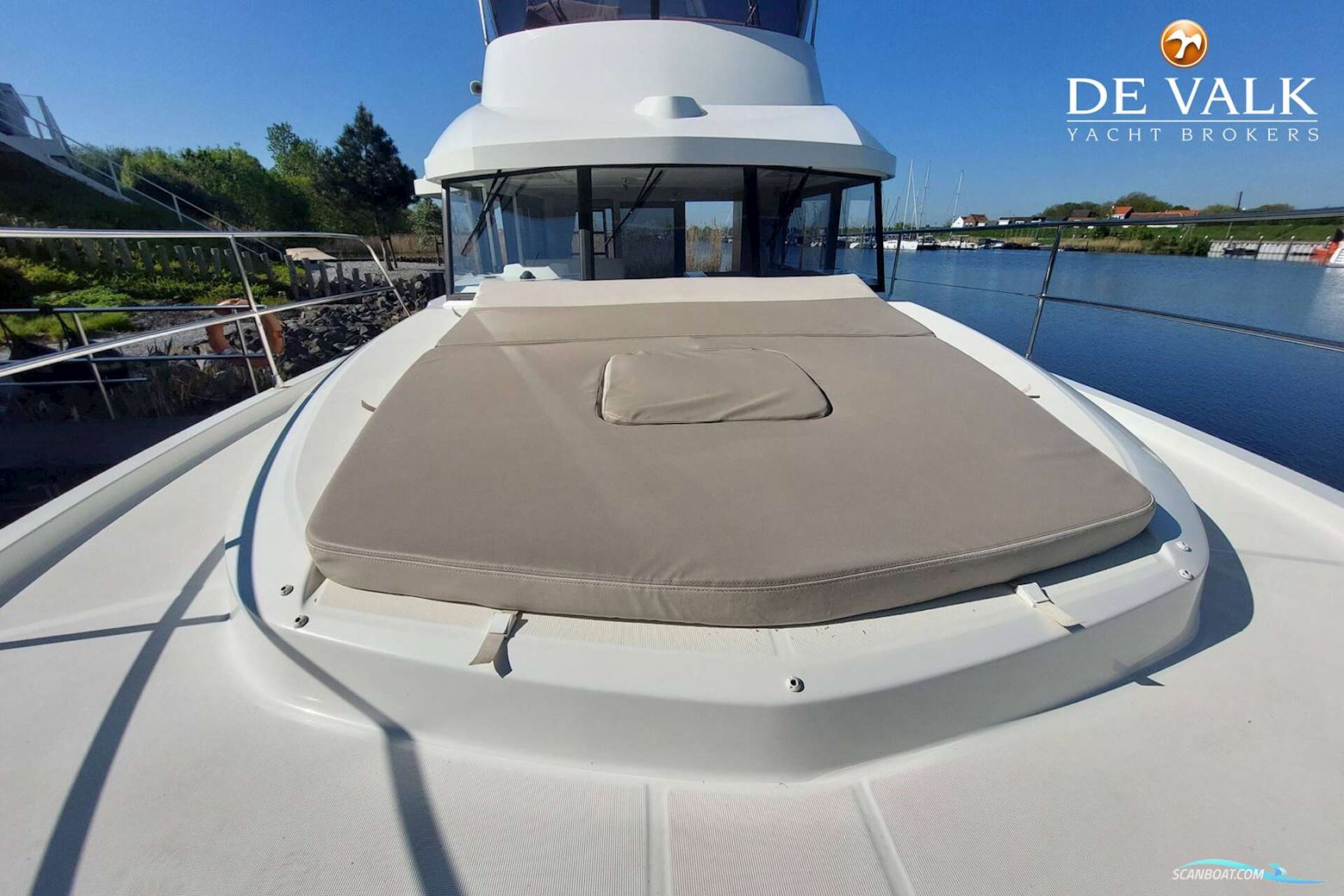 Beneteau Swift Trawler 35