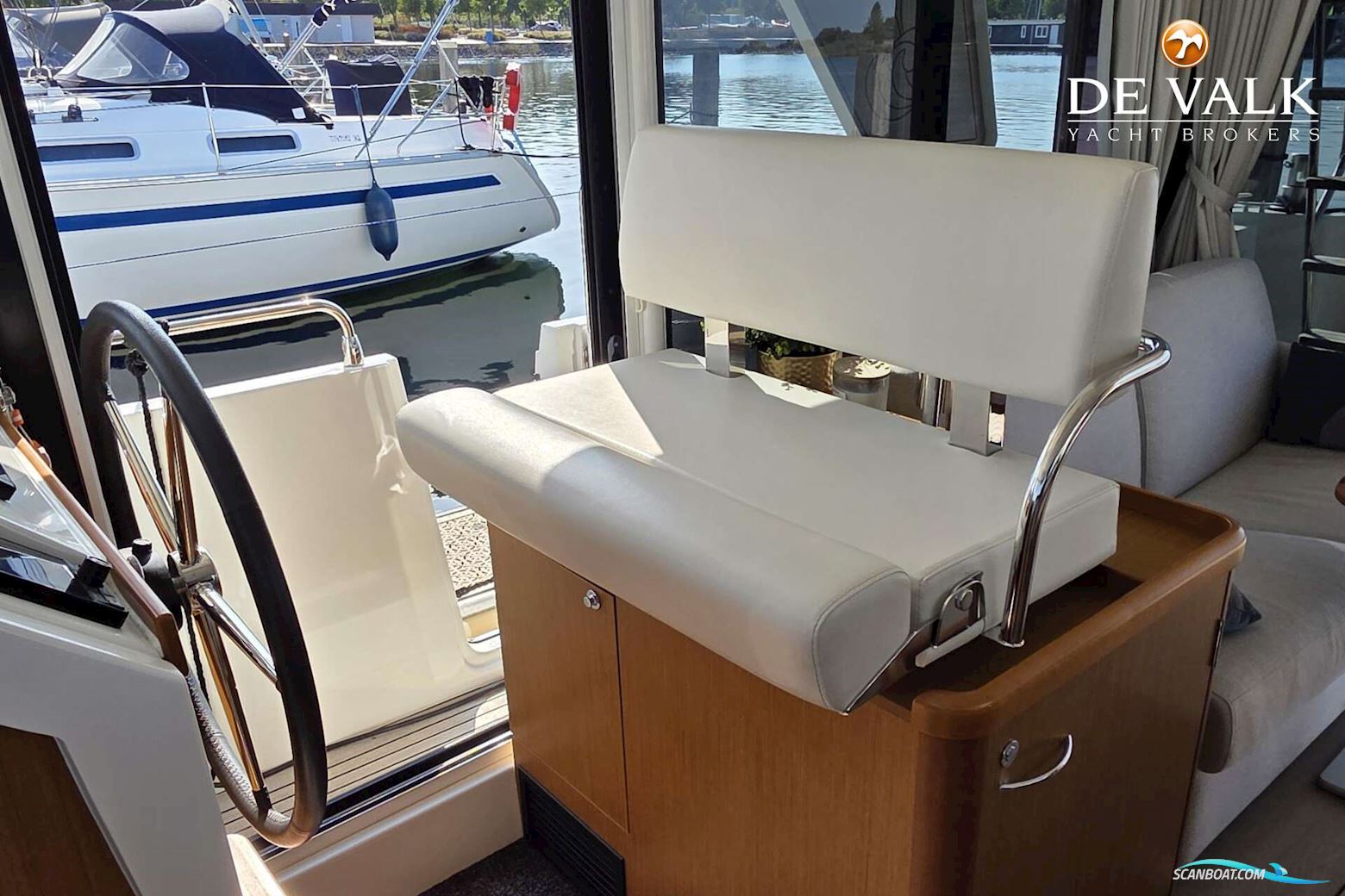 Beneteau Swift Trawler 35