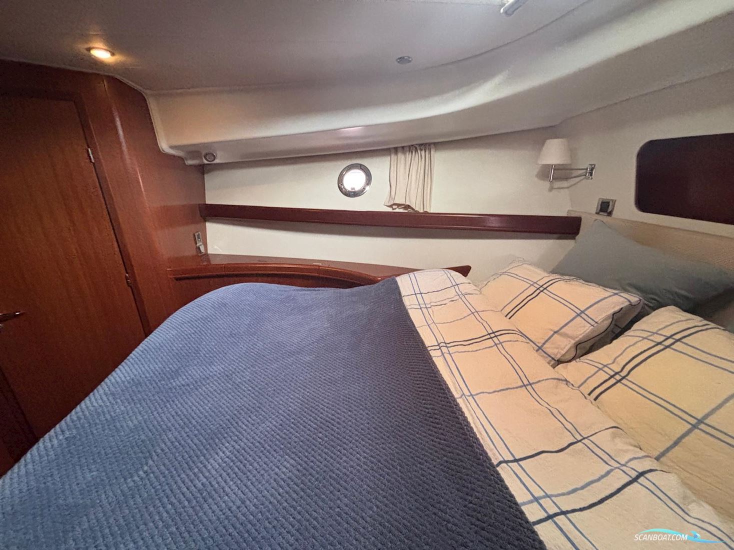 Beneteau Swift Trawler 42