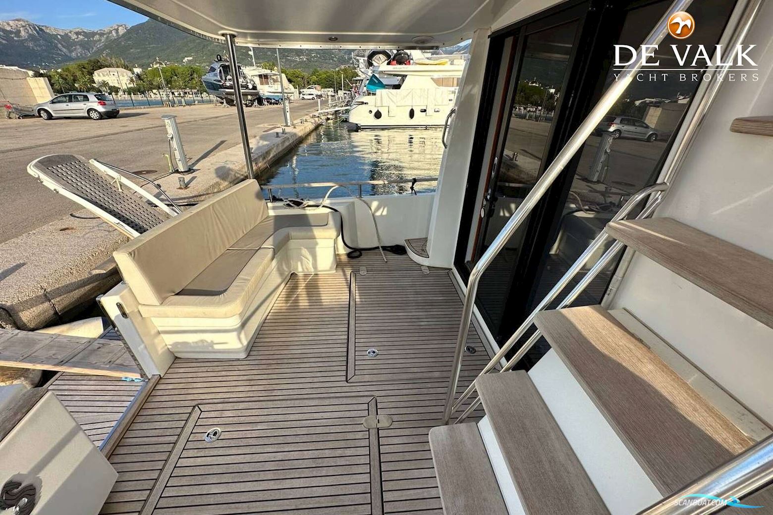 Beneteau Swift Trawler 44