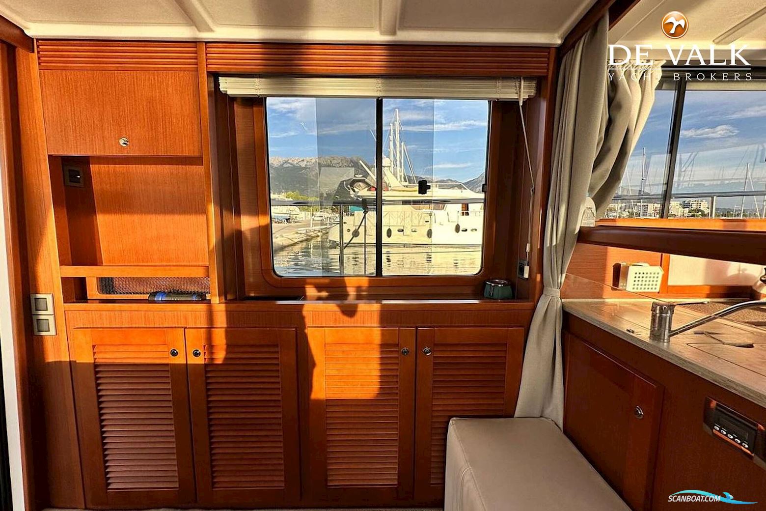 Beneteau Swift Trawler 44