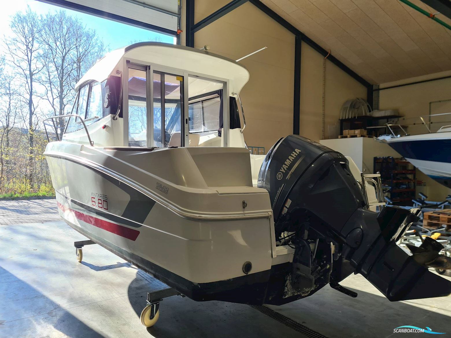 Beneteua Antares 6.80 - Yamaha F115/Udstyr