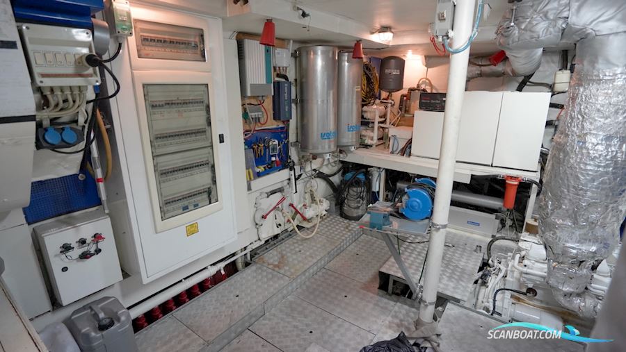 Benetti 79 Sail Division