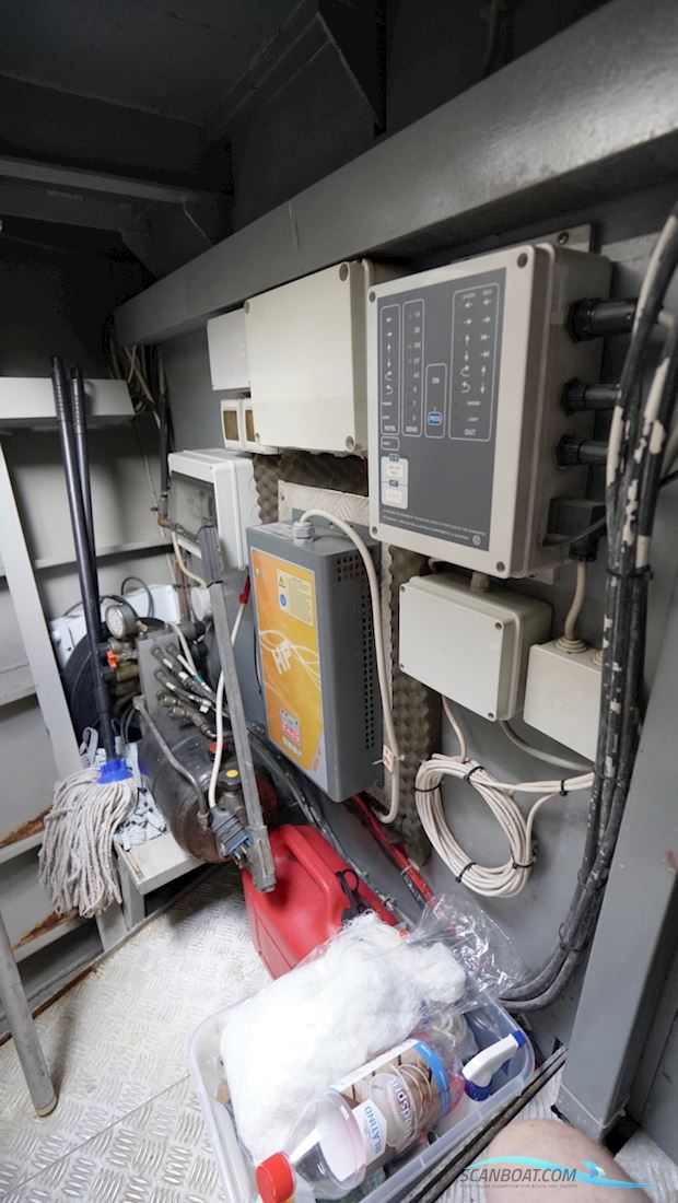 Benetti 79 Sail Division